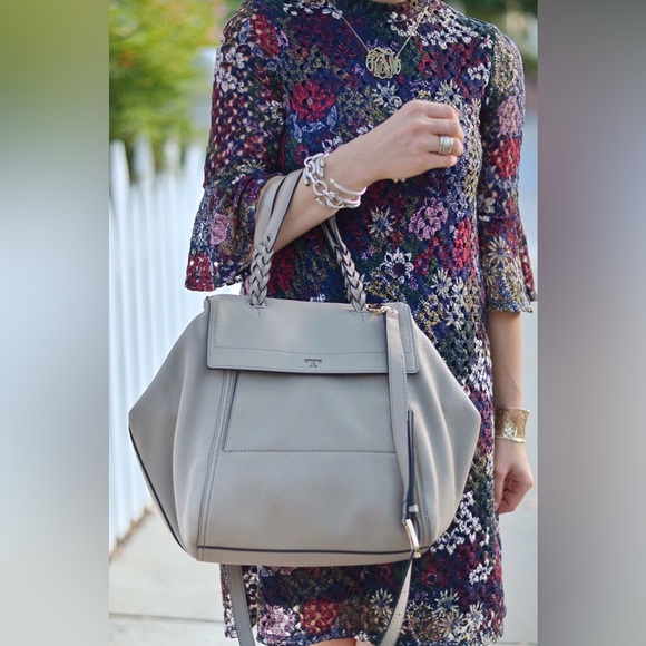 Tory Burch Half Moon Leather Satchel 💙 - Picture 4 of 17